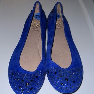 Vince Camino 7.5 Blue suede like embellished flats NEW